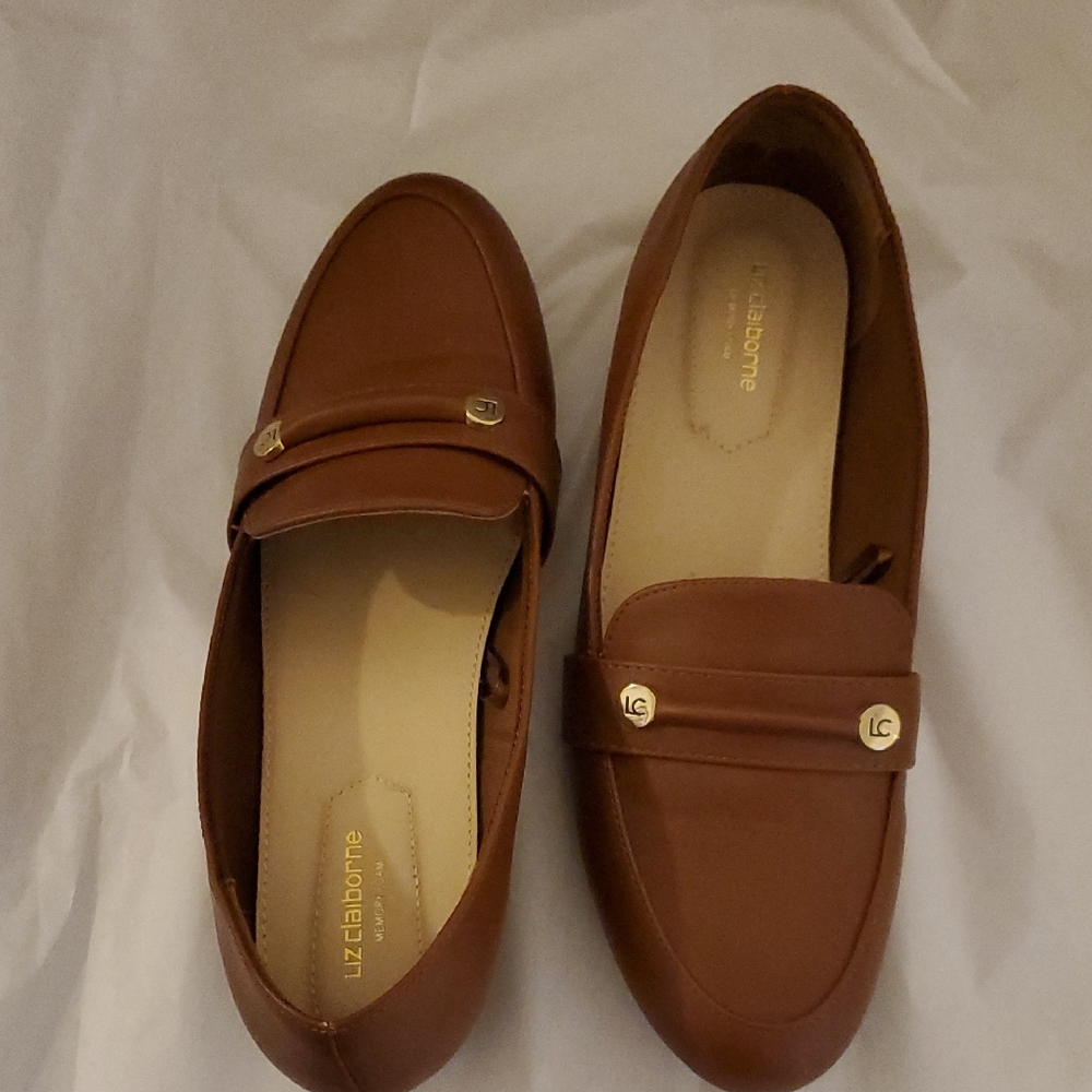 Liz Claiborne Brown Flats with Minimalist Design
